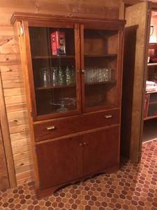 lot 23 image: China Cabinet