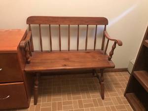lot 36 image: Wood Bench