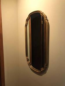 lot 39 image: Mirror