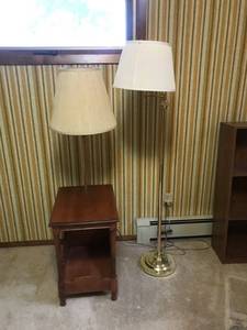 lot 47 image: Lamps