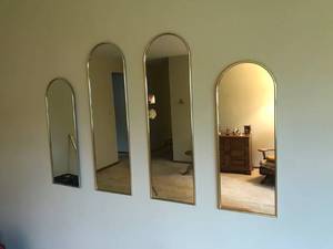 lot 49 image: 4 Piece Set of Mirrors