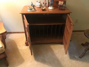 lot 59 image: Cabinet