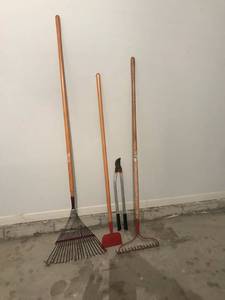 lot 80 image: Yard Tools