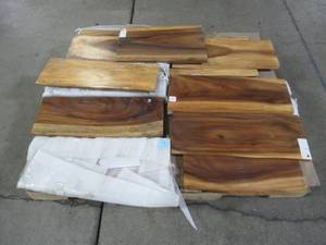 WHOLESALE MIXED PALLET OF MISCELLANEOUS WALNUT LIVE EDGE OR CUT PIECES