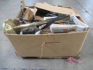 WHOLESALE MIXED PALLET OF MISCELLANEOUS FURNITURE PARTS AND MORE