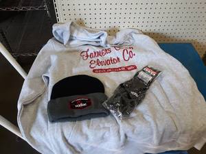 lot 51 image: NEW Farmers Co-op Elevator Co Bellingham MN Hooded Sweatshirt - Size 4XL w VEXILAR Gloves (Size L) and Winter Hat - SHIPPING AVAILABLE