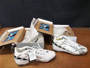 lot 197 image: NEW (2 Pairs) Reebok Baseball Cleats - Mens - Size 16 - NO SHIPPING