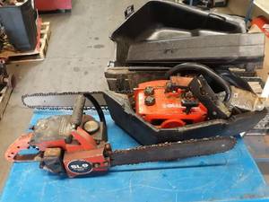lot 199 image: Lot of (2) Chainsaws - Remington SL9 and Craftsman 3.718 - NO SHIPPING