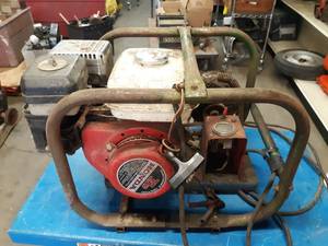 lot 211 image: Homemade 12V Generator w Honda GX110 Engine - Motor Pulls over - NO SHIPPING