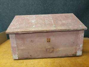 lot 252 image: Vintage Wood Storage Box, Includes Ropes, Tent stakes and More - NO SHIPPING