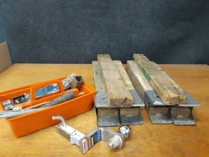 lot 276 image: Set of Sawhorses and 3-14 Drop Hitch (1-14 Receiver) - NO SHIPPING
