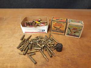 lot 585 image: Large Lot of Vintage Rifle  Pistol Cartridges, Shotgun Shells and Vintage Boxes - SHIPPING AVAILABLE WITH SPEEDEE ONLY