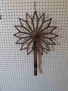 lot 619 image: Antique Cast Iron Rotary Hoe - Makes a nice Flower - NO SHIPPING