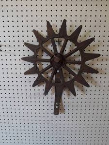 lot 620 image: Antique Cast Iron Rotary Hoe - Makes a nice Flower - NO SHIPPING