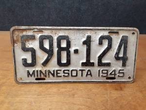 lot 637 image: 1945 Minnesota License Plate  - SHIPPING AVAILABLE