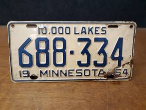 lot 641 image: 1954 Minnesota License Plate  - SHIPPING AVAILABLE