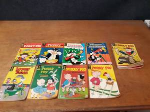 lot 662 image: Lot of (19) Looney Tunes Comic Books - 12 to 40  - SHIPPING AVAILABLE