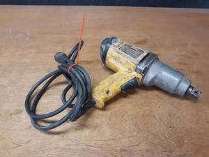 lot 689 image: DeWalt DW296 34 Electric Impact Wrench - SHIPPING AVAILABLE