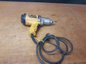 lot 690 image: DeWalt DW290 12 Electric Impact Wrench - SHIPPING AVAILABLE