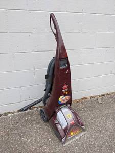 lot 84 image: Bissell Proheat Turbo Carpet Cleaner - Tested and Works - NO SHIPPING