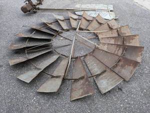 lot 13 image: Antique 8 Diameter Windmill - Bake MFG Pat. 1932 - NO SHIPPING