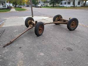 lot 5 image: John Deere 1950s Running Gear - NO SHIPPING