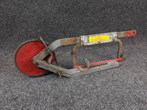 lot 143 image: Iron Mike Junior Hacksaw - Model 925 - SHIPPING AVAILABLE