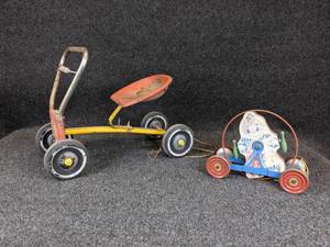 lot 150 image: Vintage Tee Toddler Scooter with Pull-Behind Gong Bell Clown Toy - Scooter measures 20 long x 10 wide x 17 tall - SHIPPING AVAILABLE