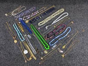 lot 269 image: Large Lot of Necklaces - SHIPPING AVAILABLE