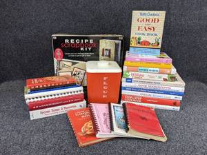lot 634 image: Lot of Cook Books and Vintage Kitchen Containers (Flour, Sugar, Coffee, Tea, and Measuring Scoops) - NO SHIPPING