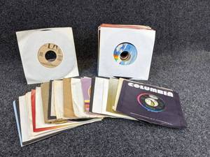 lot 672 image: Lot of (50) 45 Records - Barbara Mandrell, Crystal Gayle, David Allen Coe, George Strait, Hank Williams, Jr., and MORE  - SHIPPING AVAILABLE