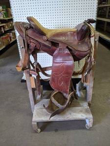lot 674 image: Leather Saddle - Seat Measures 15 long x 14 wide - NO SHIPPING
