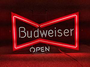 lot 8 image: Budweiser Neon Sign - Tested and Works Overall Measures 37 x 19 - NO SHIPPING