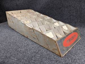 lot 685 image: Wrights Display Rack - Measures about 29-12 long x 14 wide x 8 tall - NO SHIPPING