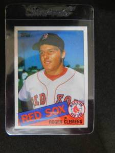 lot 77 image: 1985 Topps Roger Clemens Rookie Card #181