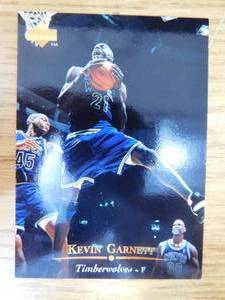 lot 150 image: 1995-96 Upper Deck Kevin Garnett Rookie Card #273