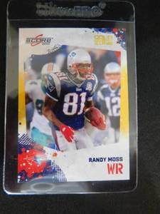 lot 172 image: 2010 Score Gold Zone Randy Moss #175 Serial #242299