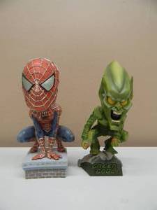 lot 29 image: GREAT SET - NECA SPIDER MAN BOBBLEHEAD - NECA GREEN GOBLIN BOBBLEHEAD - APPROX 8 - SEE PICTURES