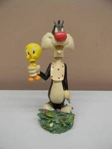lot 49 image: RARE - SYLVESTER AND TWEETIE BIRD BOBBLEHEAD - APPROX 7 - SEE PICTURES