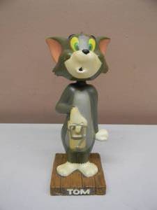 lot 52 image: RARE - FUNKO TOM BOBBLEHEAD FROM TOM AND JERRY - APPROX 7 - SEE PICTURES