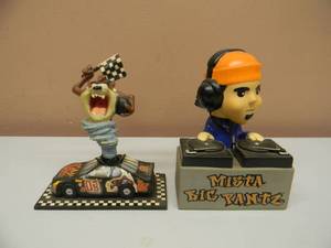lot 78 image: VINTAGE MISTA BIG PANTZ & TAZ BOBBLEHEADS - NICE - VERY COOL SET - SEE PICTURES