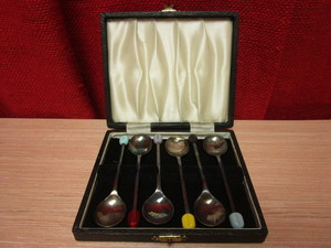 lot 339 image: VINTAGE DEMITASSE SPOON SET, EPNS