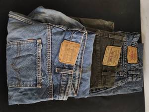 Three Pairs of Mens Levi Clothing