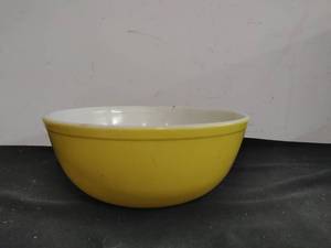 Vintage Pyrex Mixing Bowl