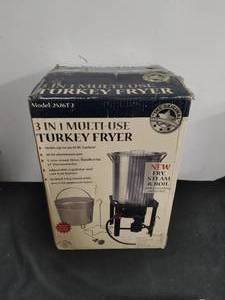 3 in 1 Turkey Fryer- New in Box
