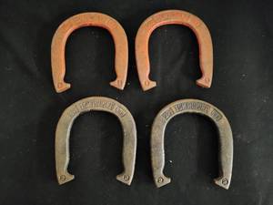 Four Horseshoes by Top Ringer