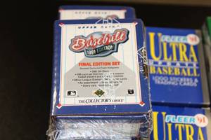 lot 59 image: Sealed Baseball Update Complete Set Lot  25 Sets - Lots of Rookie Cards