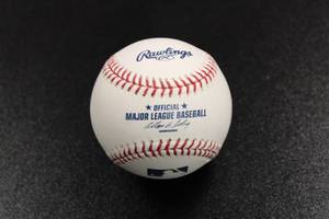 lot 69 image: Detroit Tigers Denny McLain Single Signed Autograph Baseball  31-8 1968 Inscription
