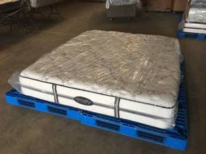 Brand New Beautyrest Black Forbidden Collection Corrinne Plush California King Mattress
