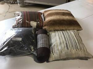 BIG Brand New Department Store Closeout Decorative & Throw Pillows Variety Lot